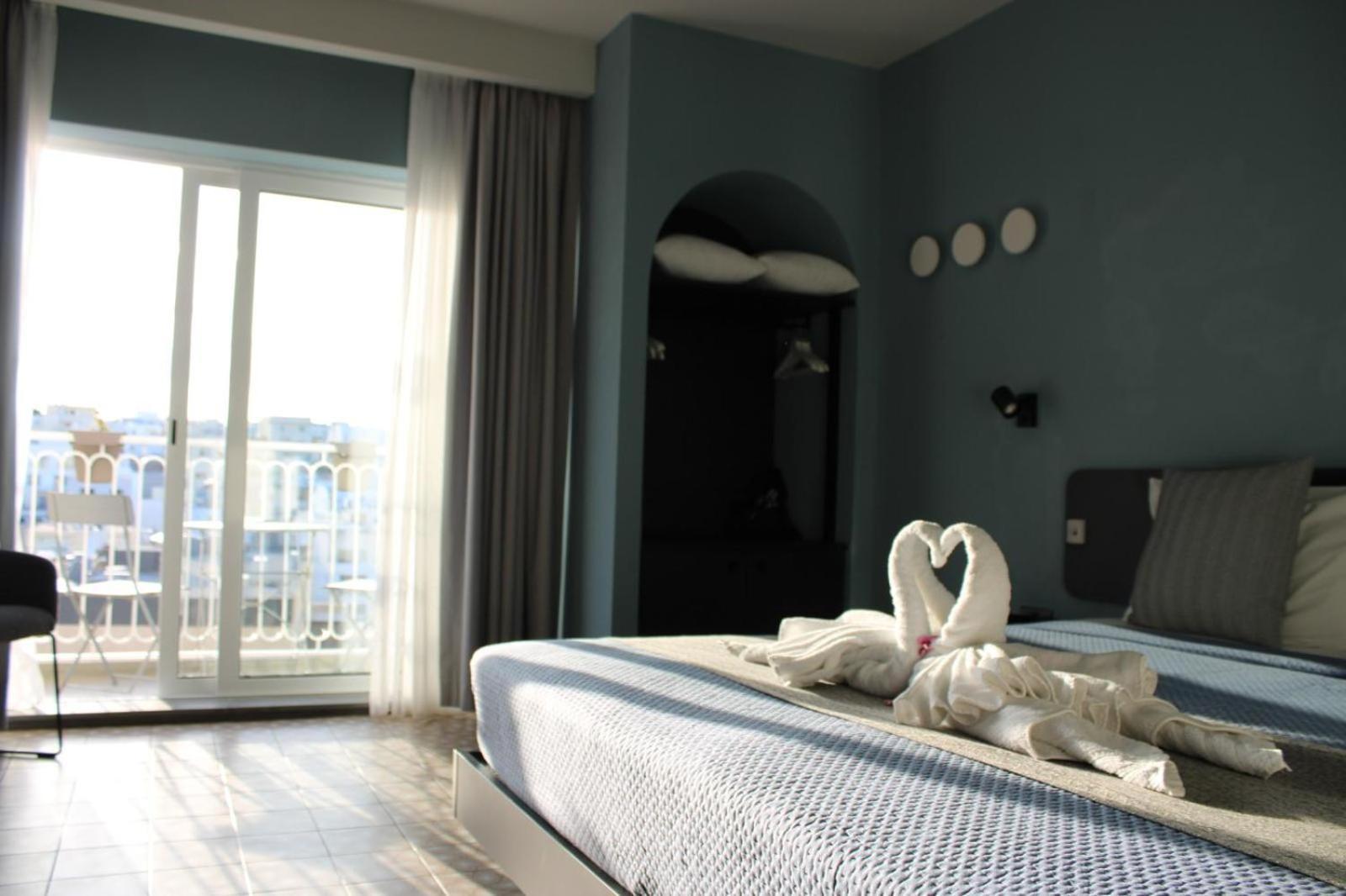 Bed and Breakfast Victoria By Petit Chic Меллиеха Экстерьер фото